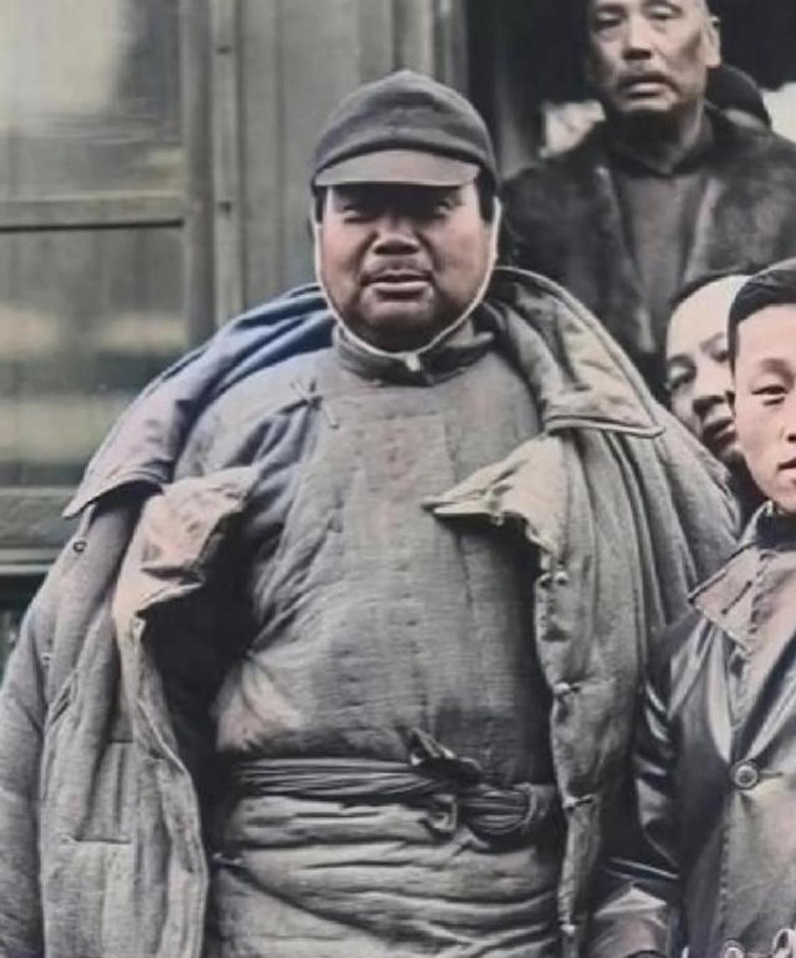 冯玉祥为何要烧少林寺？1928年，冯玉祥带兵火烧少林，屠杀武僧，大火烧了40天，