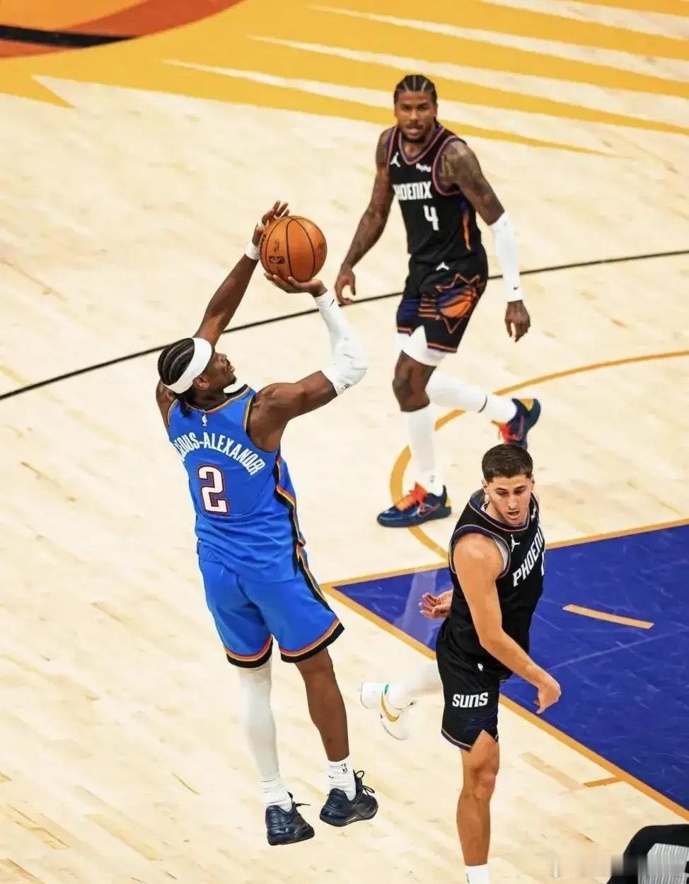 不吹不黑，今年到底哪支球队最有希望捧起总冠军？有人说雷霆稳得一匹，也有人把赌注押