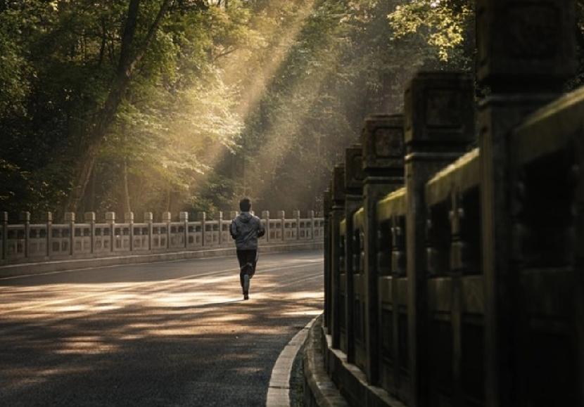 很有道理的一段话：“40岁才发现，工作是没有意义的，其实90%的人40岁就结束