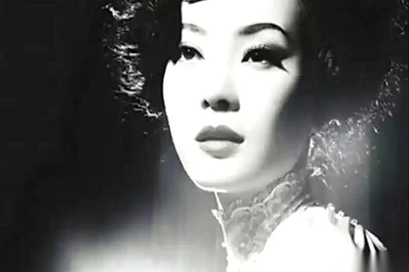 “你居然是这个下场！”这话太狠了。一个朋友，在医院太平间，对着一具放了好几天都