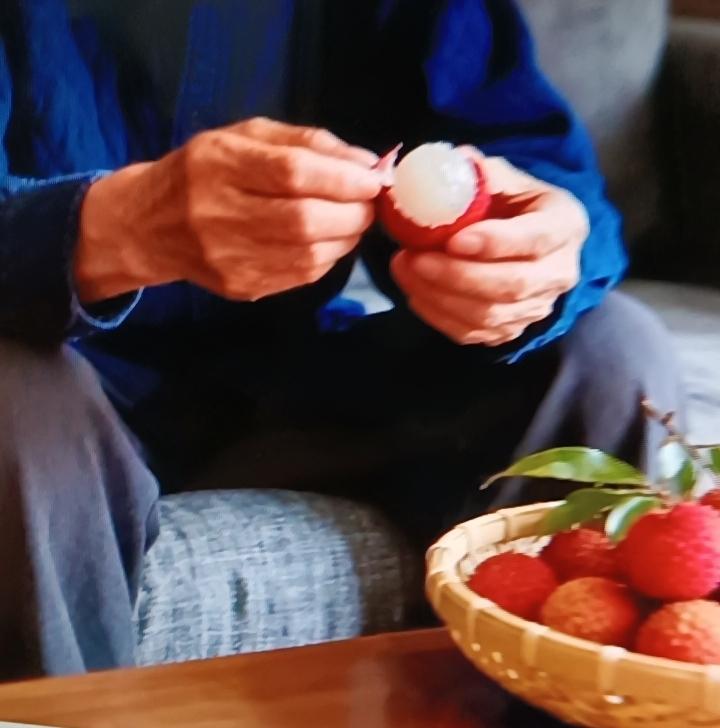 好多糖尿病患者都纠结能不能吃橘子。其实橘子不是完全不能吃，它含糖量不算特别高，还