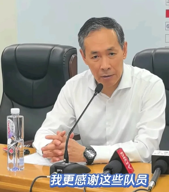 曾凡博受伤事出有因，许利明为刘传兴澄清！浙江广厦男篮夺走总冠军后，北京北汽男篮主