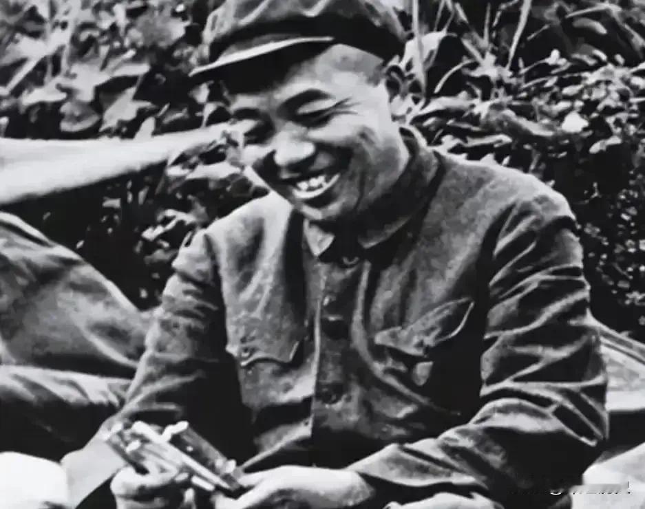 1962年，浦安修和彭德怀离婚。那天，彭德怀突然对工作人员说："要是她，压力再大