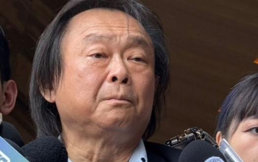 对于台湾致癌油事件，民进党“立委”王世坚今下午于民进党中常会前受访表示，目前事情