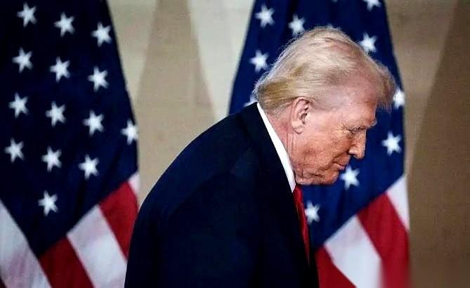 特朗普的电话被挂断了！不是别人，是他亲手挑起的这场仗，现在却连个“暂停”键都按不