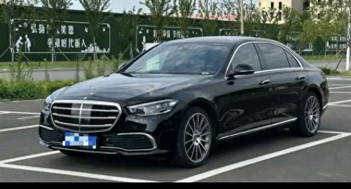 山东，一男子在网上看中一辆二手奔驰S400L，他就跑去上海花36万元把这车买了下