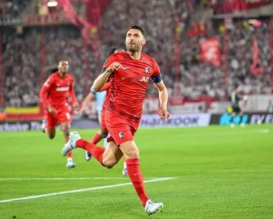 欧冠门票争夺战：德甲3战全胜，与西甲战斗到最后？仅仅一周时间，西甲与德甲之间