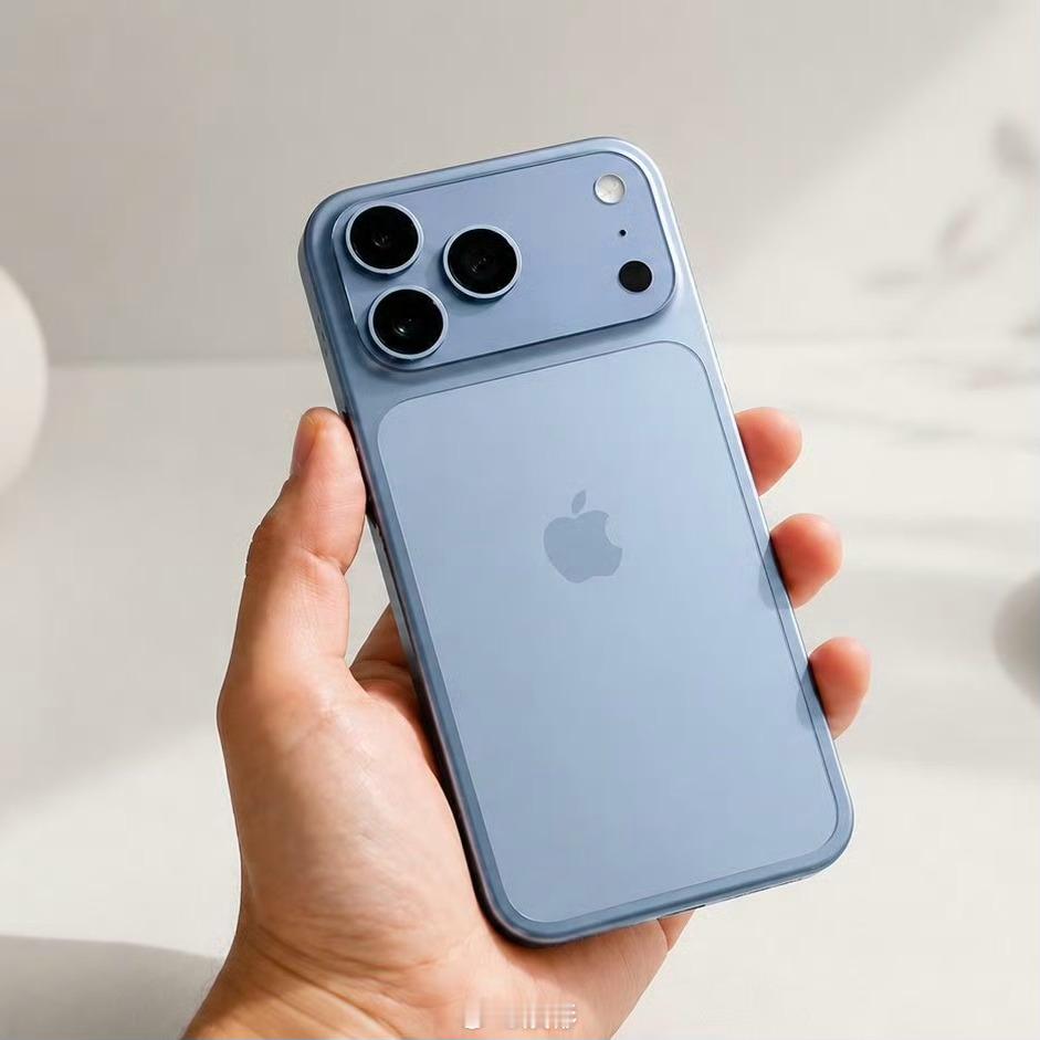 今年iPhone18Pro系列主打蓝色，这个颜色是不是还挺有辨识度的，能不能