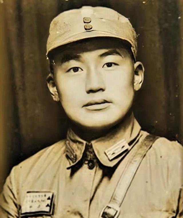 1949年6月，国军师长黄振涛劝吉星文起义，吉星文说：“我是不会参与的，但老