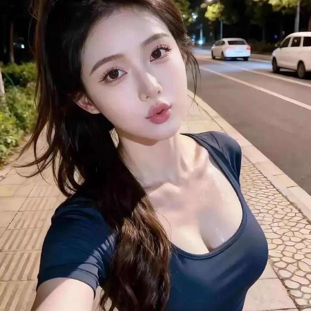 夜晚的街头，一个少女在街角自拍，背景是闪烁的车灯。少女自拍夜景气质少女自拍夜