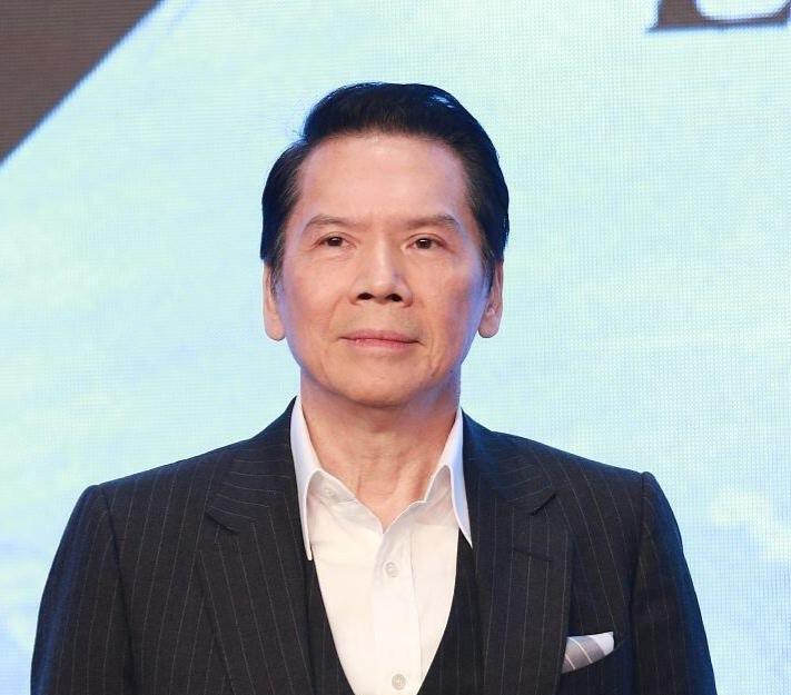 向家直播间的销售额，藏着一个10亿骗局的血泪账单。单场3000万的珠宝专场。