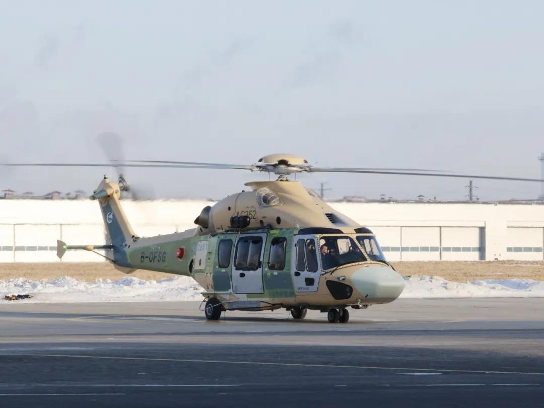 由我国与空客联合研制的7吨级中型通用直升机H175，中航工业集团生产名称AC3