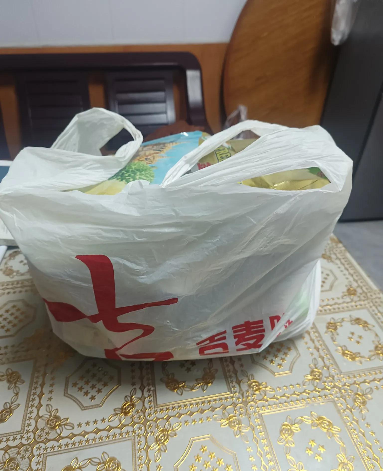 说实话，我真有点羡慕嫉妒我老公了。今年已近知天命的年纪，我老公却依然享受