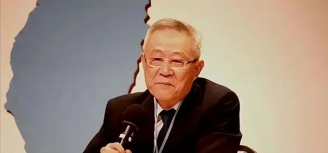 马英九一句话曾点醒所有人！武统台湾没人愿意接受，但统一已经等不起了，三角围台已成