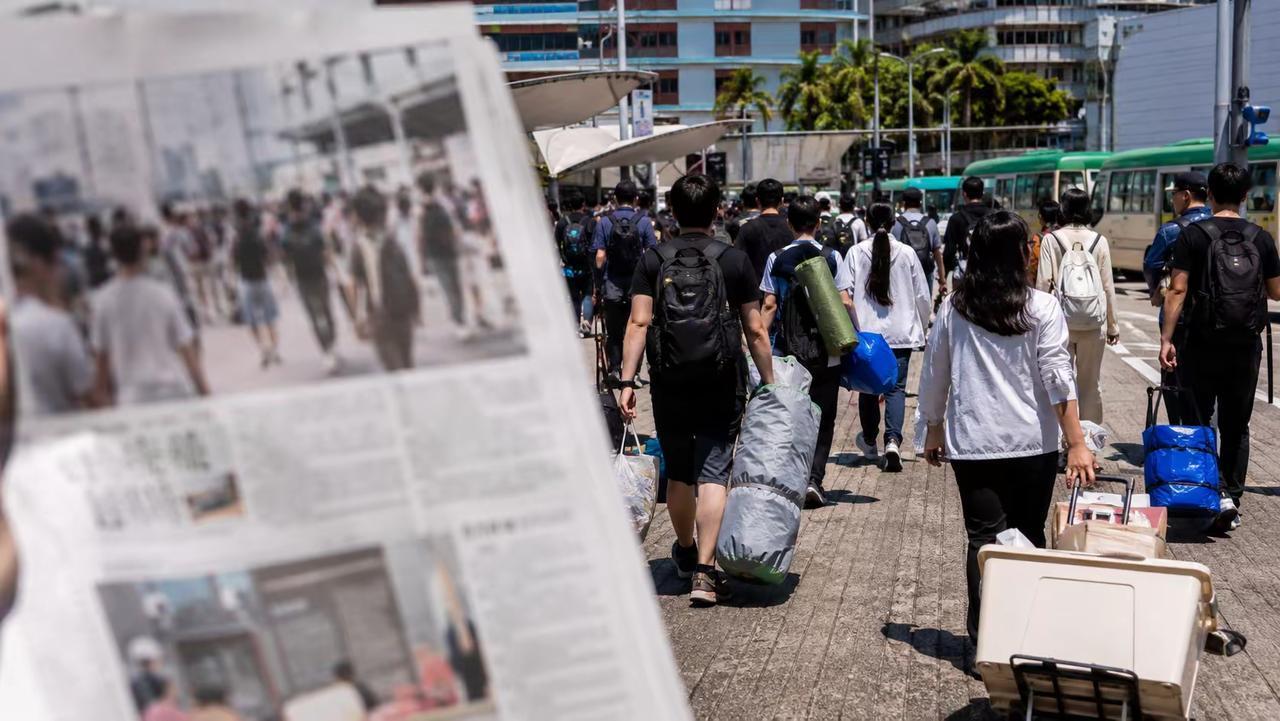 五一过后，香港西贡的清洁工说了一句话，我听完整个人都不好了：“他们在公厕洗手
