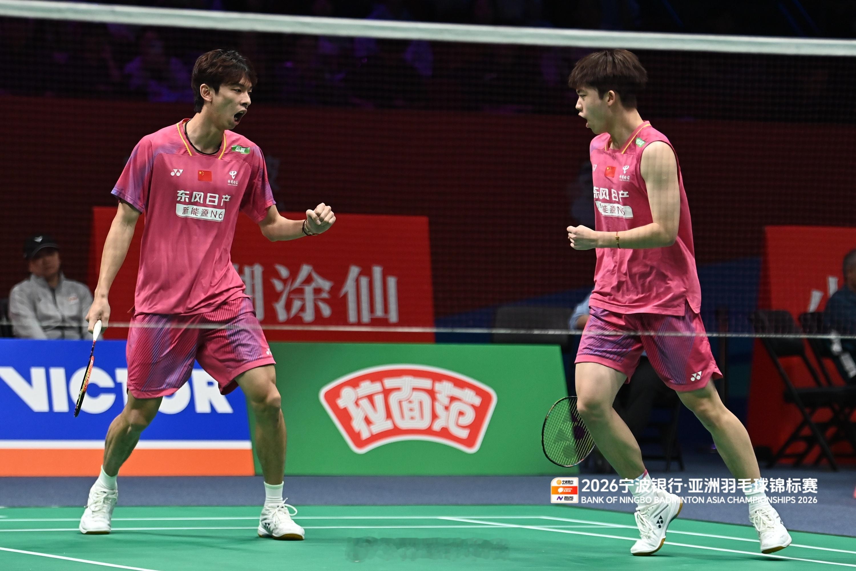 林祥毅/胡珂源：惜败世界冠军不丢信心，这只是起点亚锦赛男双第二轮，中国年轻组合