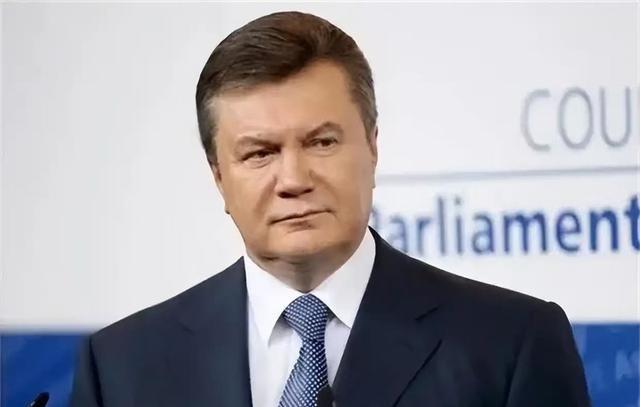 乌克兰真正的罪人到底是谁？是泽连斯基？还是波罗申科？这些答案都错了！真正把国家带