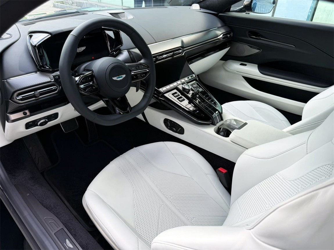 阿斯顿马丁VantageCoupe