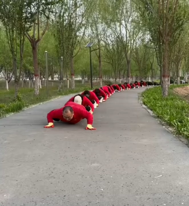 万一忍不住放了个屁怎么办？