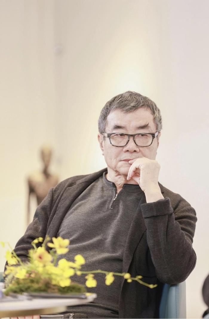 事实上，我们每个人都终归要面对一种没有任何前途的苦难，那就是死亡，而以尊严的方式