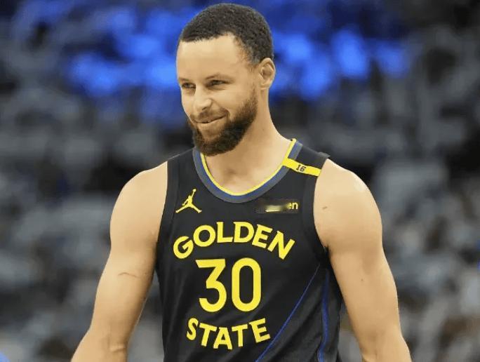 勇士记者AnthonySlater报道，斯蒂芬-库里马上要到现有合同的最后一年