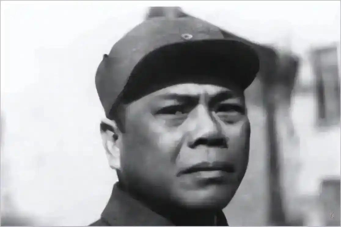 1930年，他自己拉起一支五千多人的红军当上军长，25年后全军不认，建国后他被老