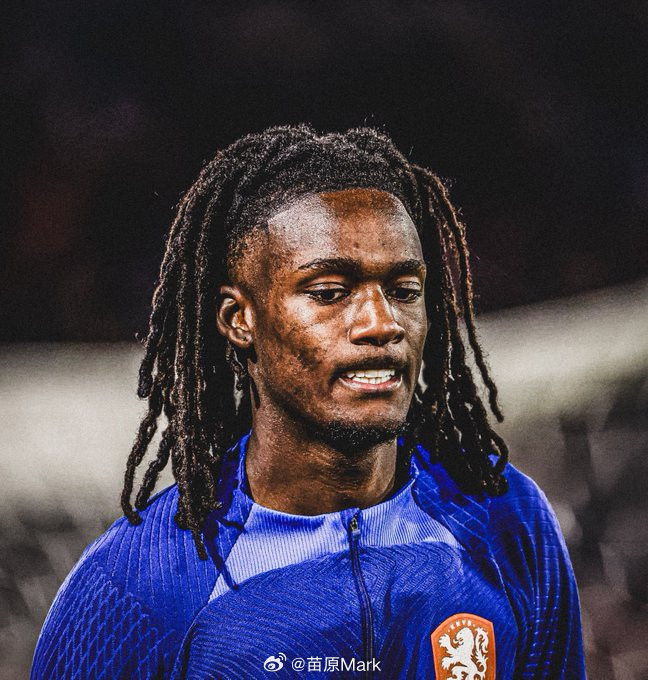 全球归化全球入籍几内亚继续发力，从荷兰抢了个22岁的西索科，英冠博尔顿替补边锋