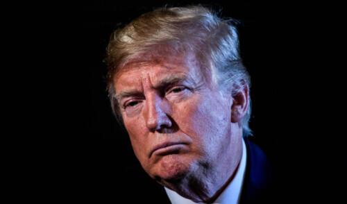 特朗普的最终下场必须是以下三个结局结束：1.在美国国内被其反对者及敌视者枪杀；2