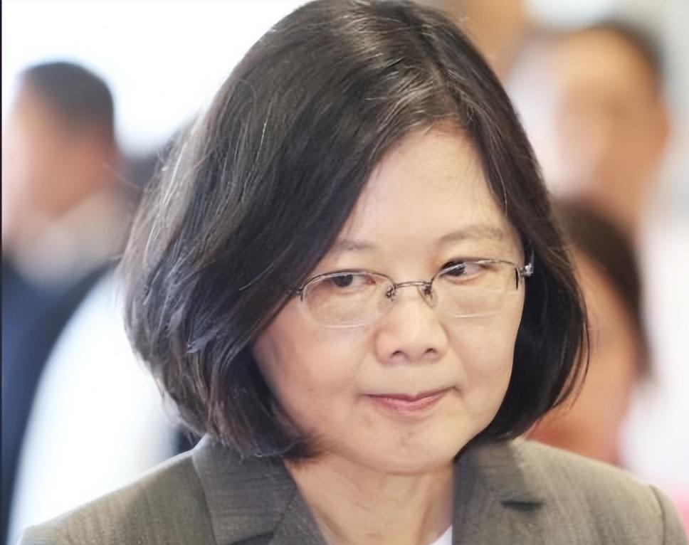☁蔡英文罕见发声：“我是台湾人并没有错，我是中国人，因为我是念中国书长大的