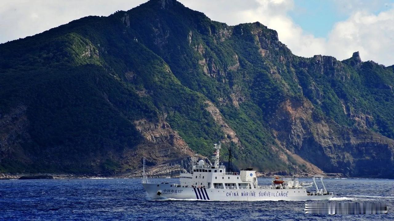 解气！海警威武，只需5分钟，就把小本子的飞机从钓鱼岛赶出去。本来五一大家都在