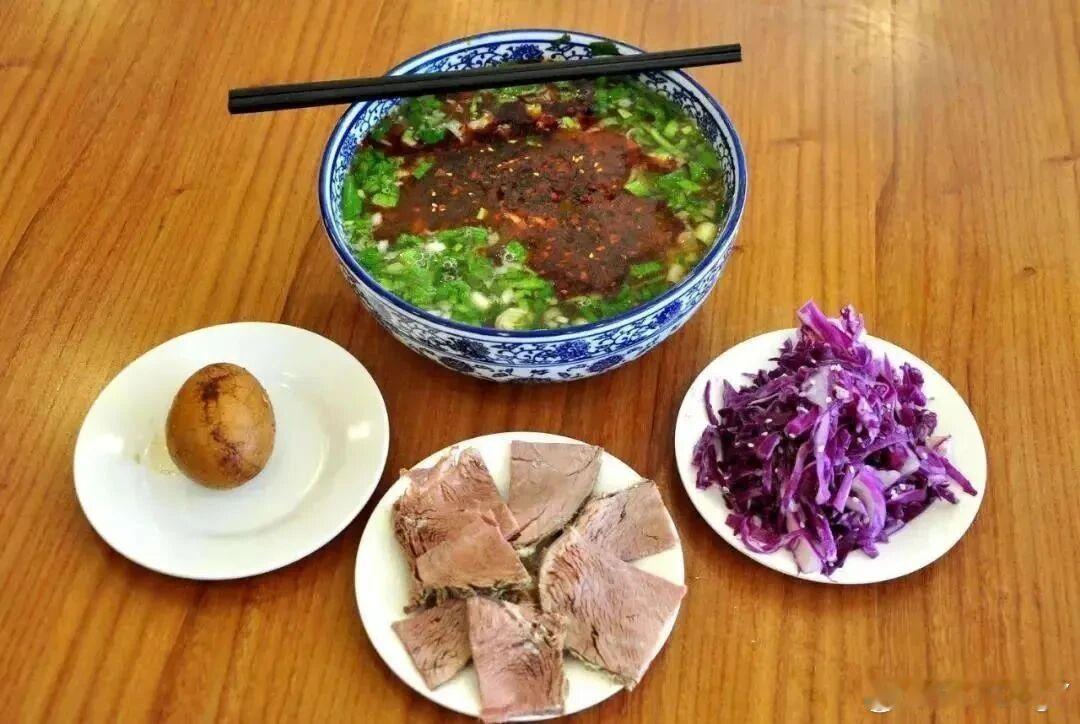 #兰州牛肉拉面职业技能大赛9月开赛#8月20日，第二届沿黄九省区兰州牛肉拉面职业技能大赛新闻发布会召