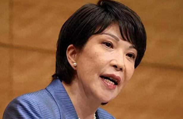 当地时间10月15日，刚当上自民党总裁没几天的她高调宣布，已经跟日本维新会、立宪