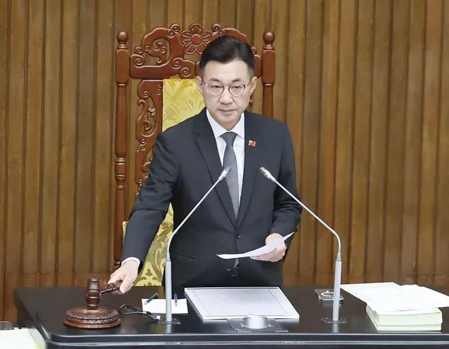国民党中四选区蓝委廖伟翔、中五黄健豪、中六罗廷玮罢免案26日投开票结果皆不成立，