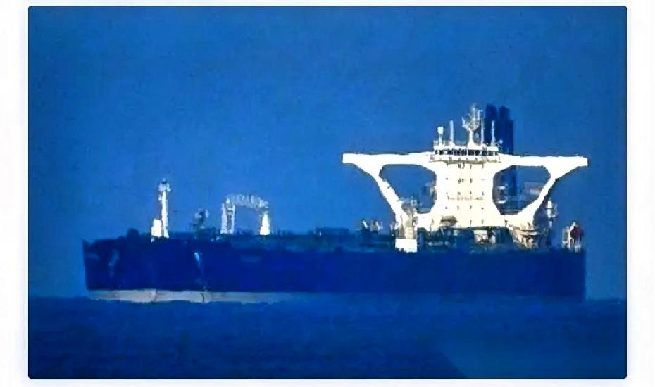 全世界都该给“贝拉1号”的船长送个锦旗。真的，就四个字：戳破神话。美军气势汹