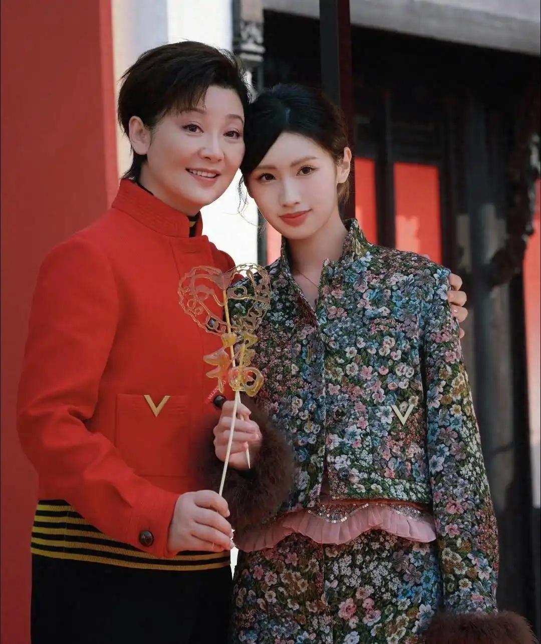 徐帆闺女晒出的北京别墅，那可真是让人惊掉下巴。虽说装修旧了点，但那宽敞的面积，在