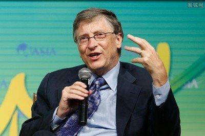 比尔·盖茨抛出惊人言论，他说：“任何说美国持续领先中国的说法，都是无稽之谈！”马