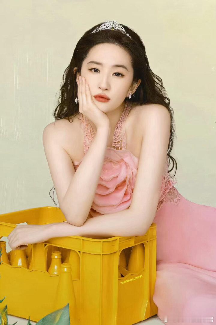 刘亦菲每条路都不白走刘亦菲走好人生每条路“走好人生每条路”这句话本身就很有刘亦