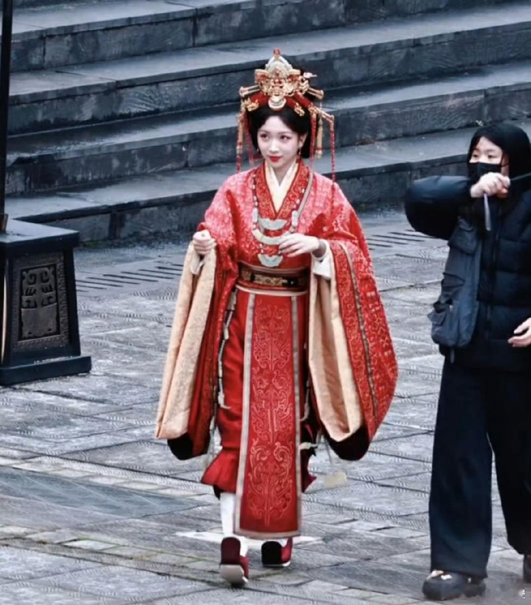 这么这女装质感还挺差的