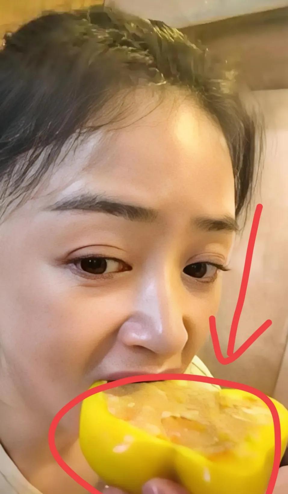 蒋欣又来锤关晓彤了没想到蒋欣不小心说出的话直接把关晓彤的小心思给暴露出来了，