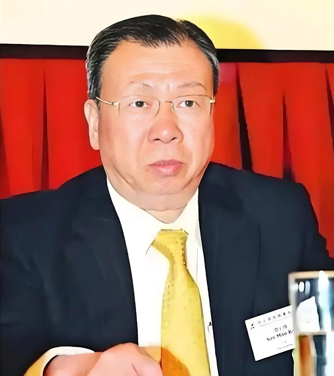 曝福建百亿富豪施文博出殡仪式千余人参加！有人获300元，有人获100元，捐赠2