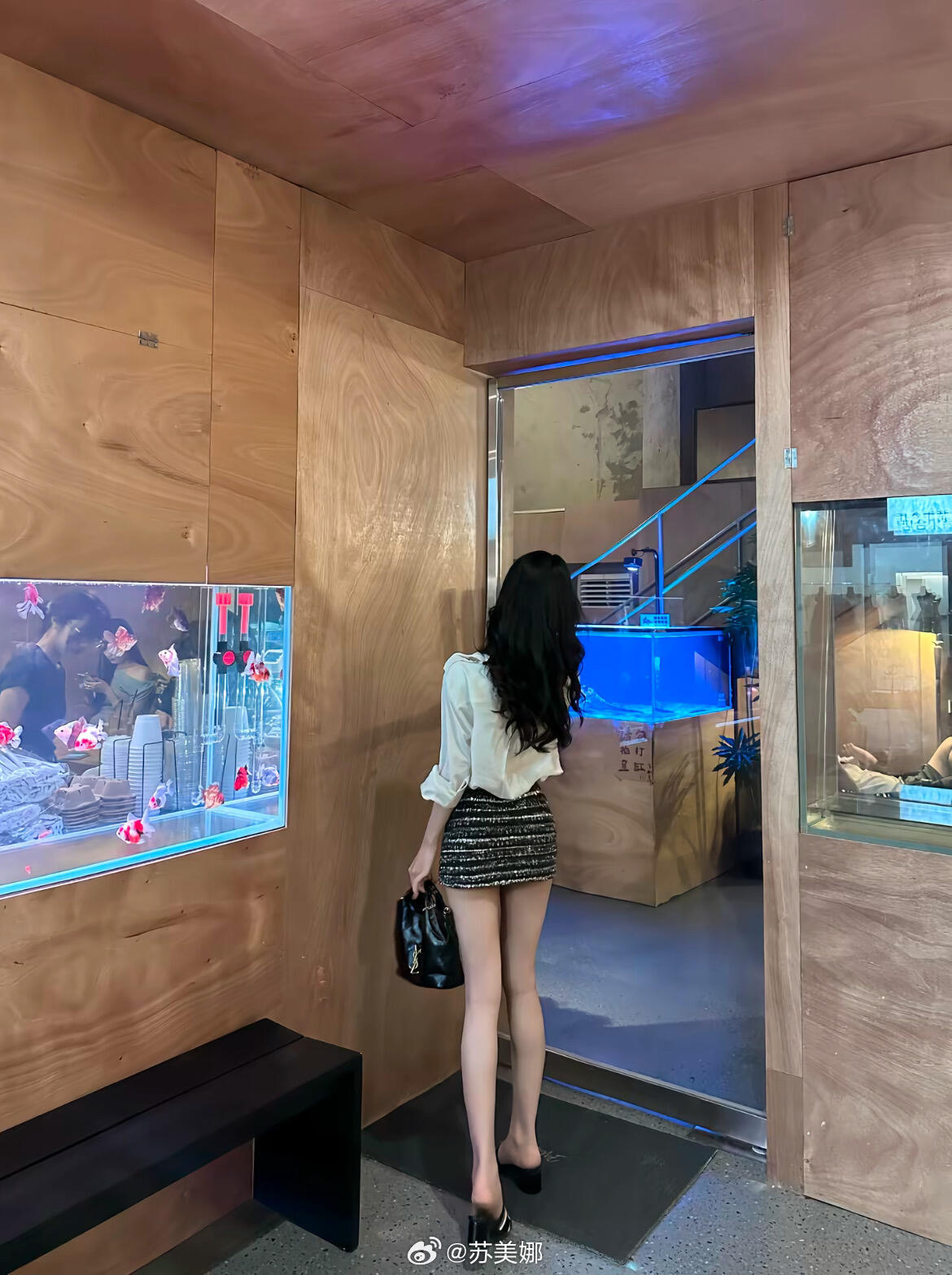 闺蜜这小身材，真是一个羡慕啊...​​​