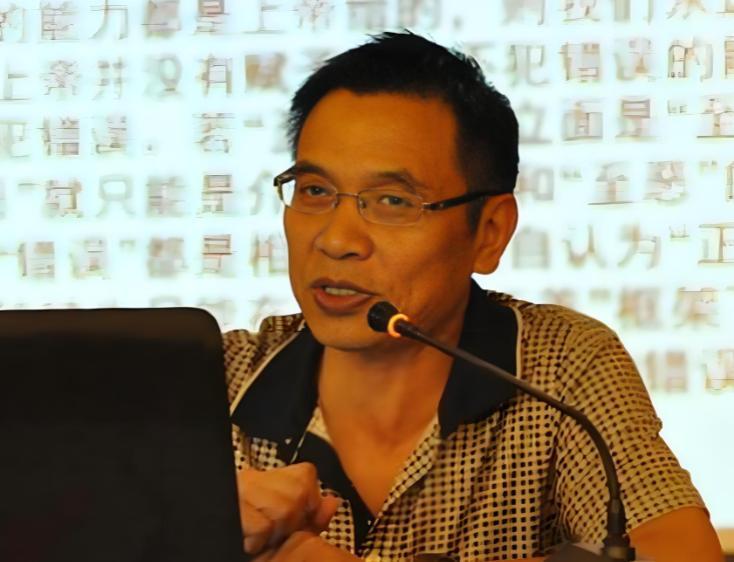 “中医不灭，天理难容？”中南大学的教授张功耀发起万人签名，要求取消中医药，这是