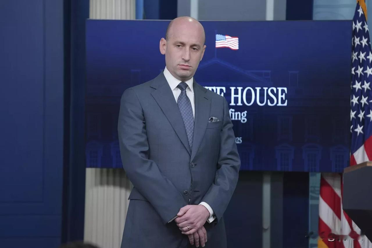 特朗普称无需受国际法与北约掣肘特朗普在接受《纽约时报》采访时表示，其施加的