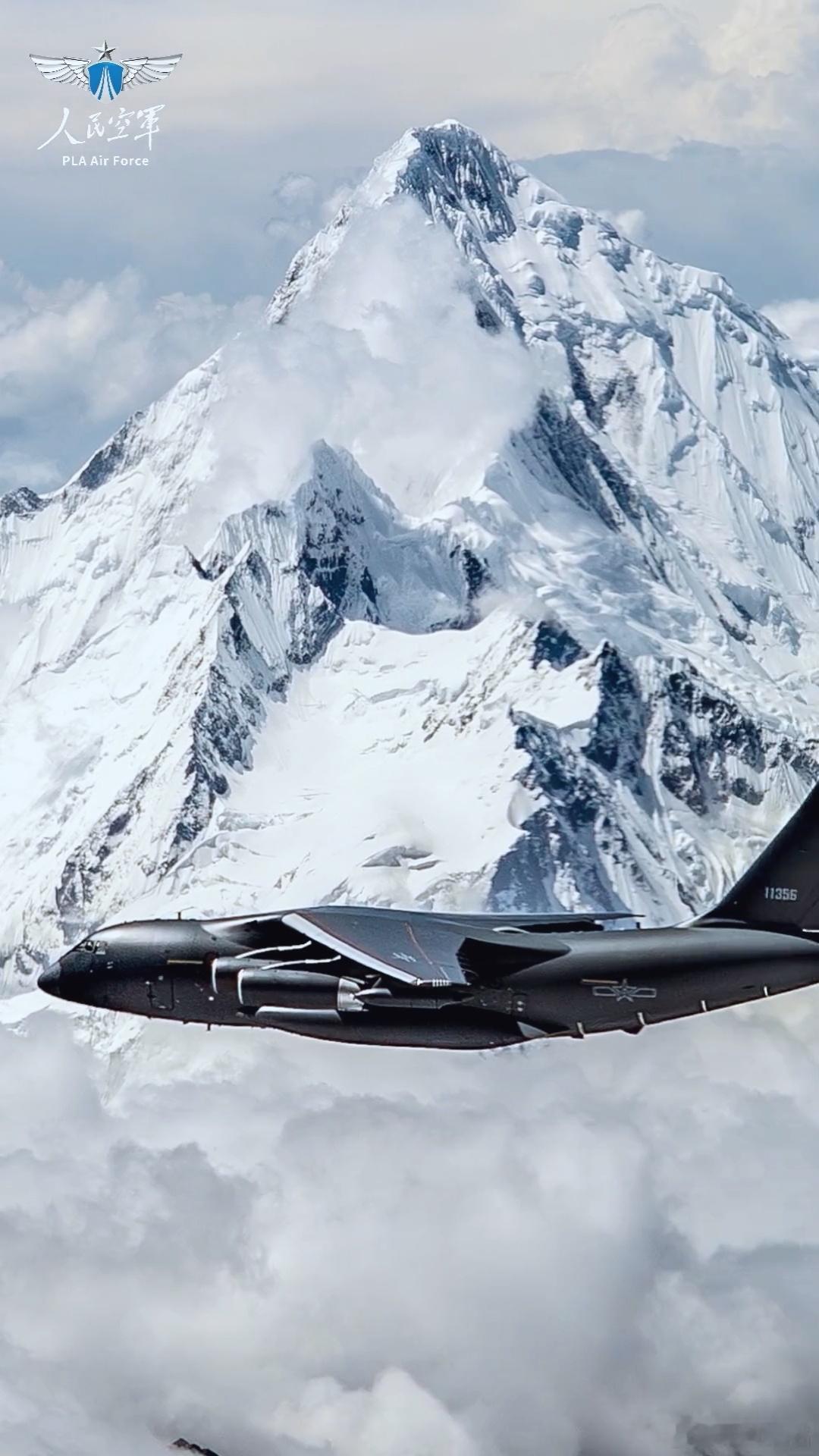 富了以后的报道，西空某部Y-20A、YY-20A大场面。​​​