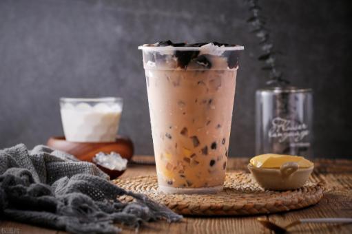明知道消费者现在都在追求健康减糖，奶茶巨头们为什么不直接做真无糖？答案很简单，因