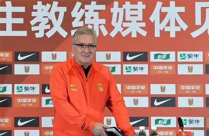 中国球迷给伊万科维奇的一封公开信尊敬的伊万科维奇先生：按照2024年2月24