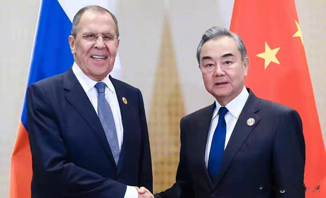 特朗普这次彻底破防了！以为控制了霍尔木兹海峡，就可以遏制中国的发展速度，没想到拉