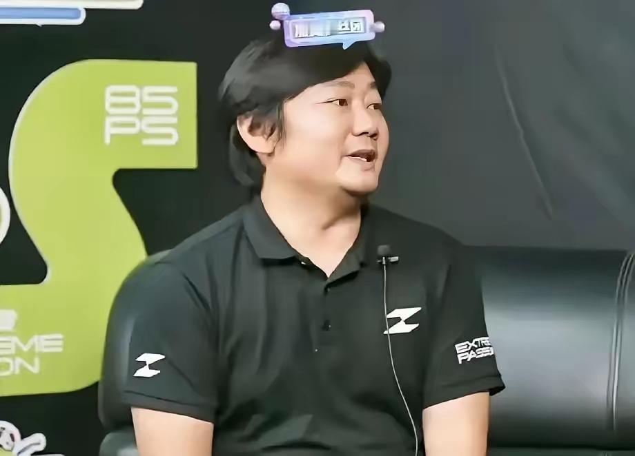 记者问张雪哪个摩托车品牌世界第一，他张嘴就来：“本田。”现场有人当场翻白眼。