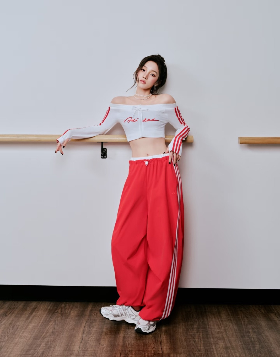 宋雨琦260717adidasSportwear轻运动更新雨琦学姐的舞室穿搭