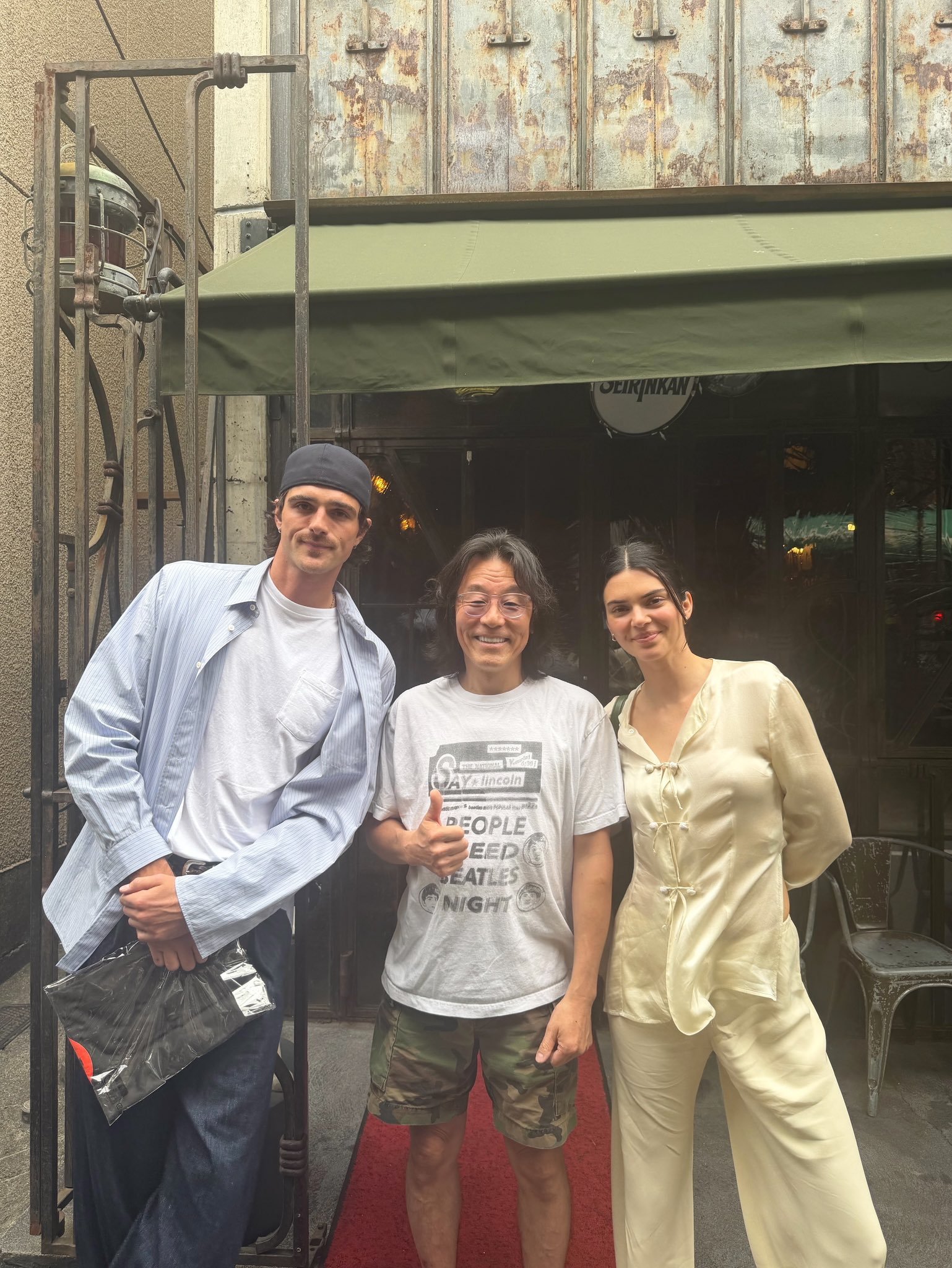 KendallJenner和JacobElordi在东京一家餐厅用餐🇯🇵
